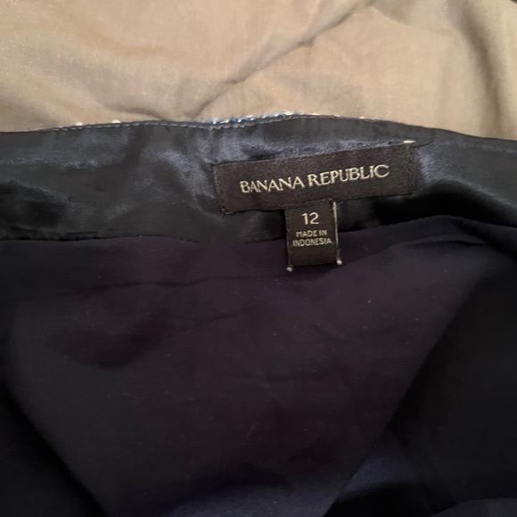 Banana Republic Skirt With Pockets - Picture 3 of 3